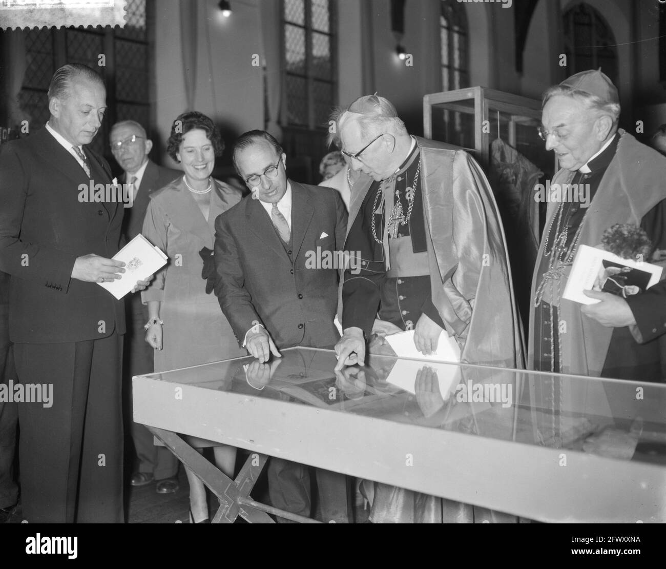 Mostra di apertura su Adrianus IV di Mons. B. J. Alfrink nel Museo Centrale di Utrecht, 28 settembre 1959, aperture, mostre, I Paesi Bassi, Foto Stock