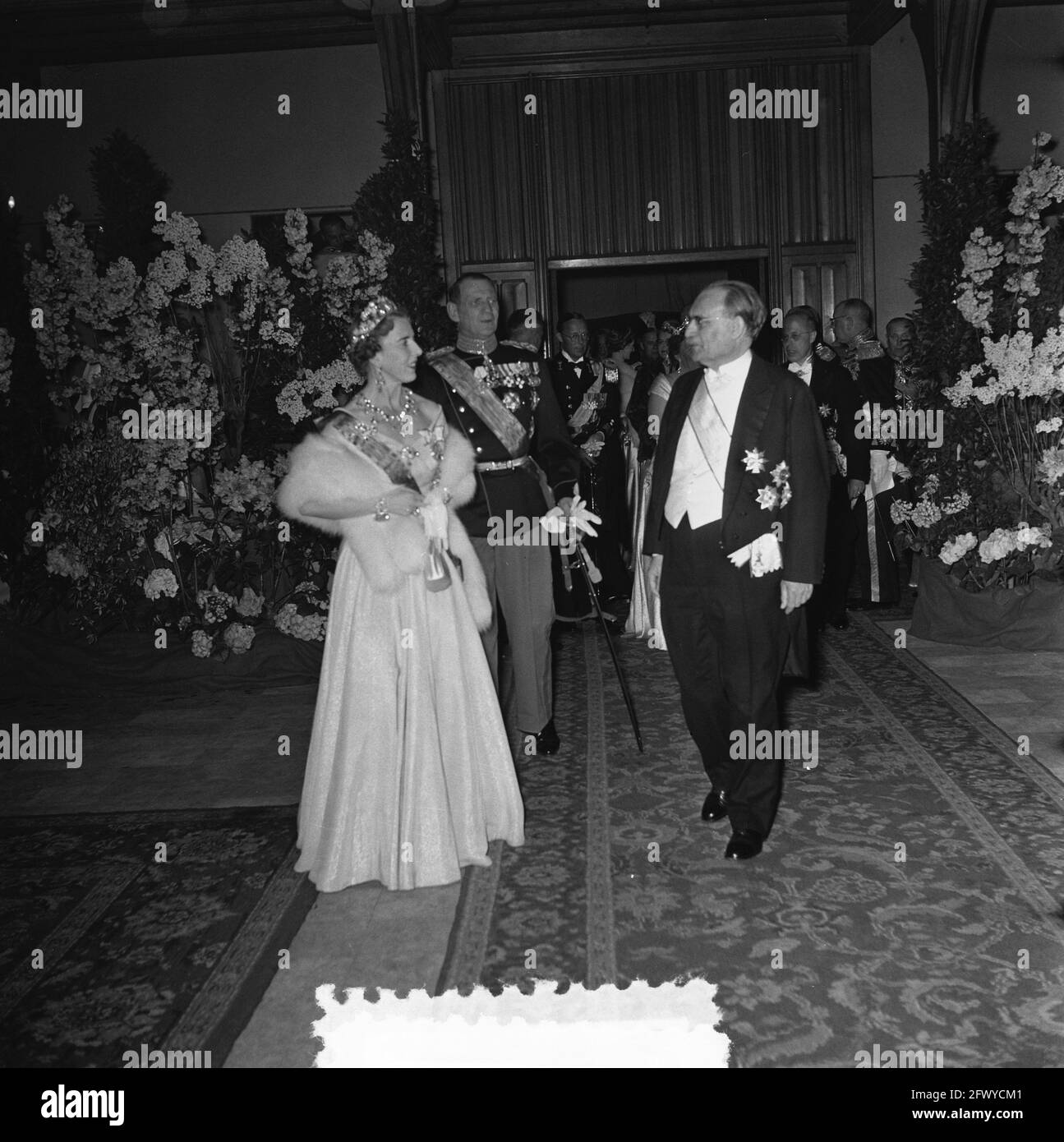Reception Ridderzaal, 27 aprile 1954, ricevimenti, Paesi Bassi, foto agenzia stampa del XX secolo, notizie da ricordare, documentario, fotografia storica Foto Stock