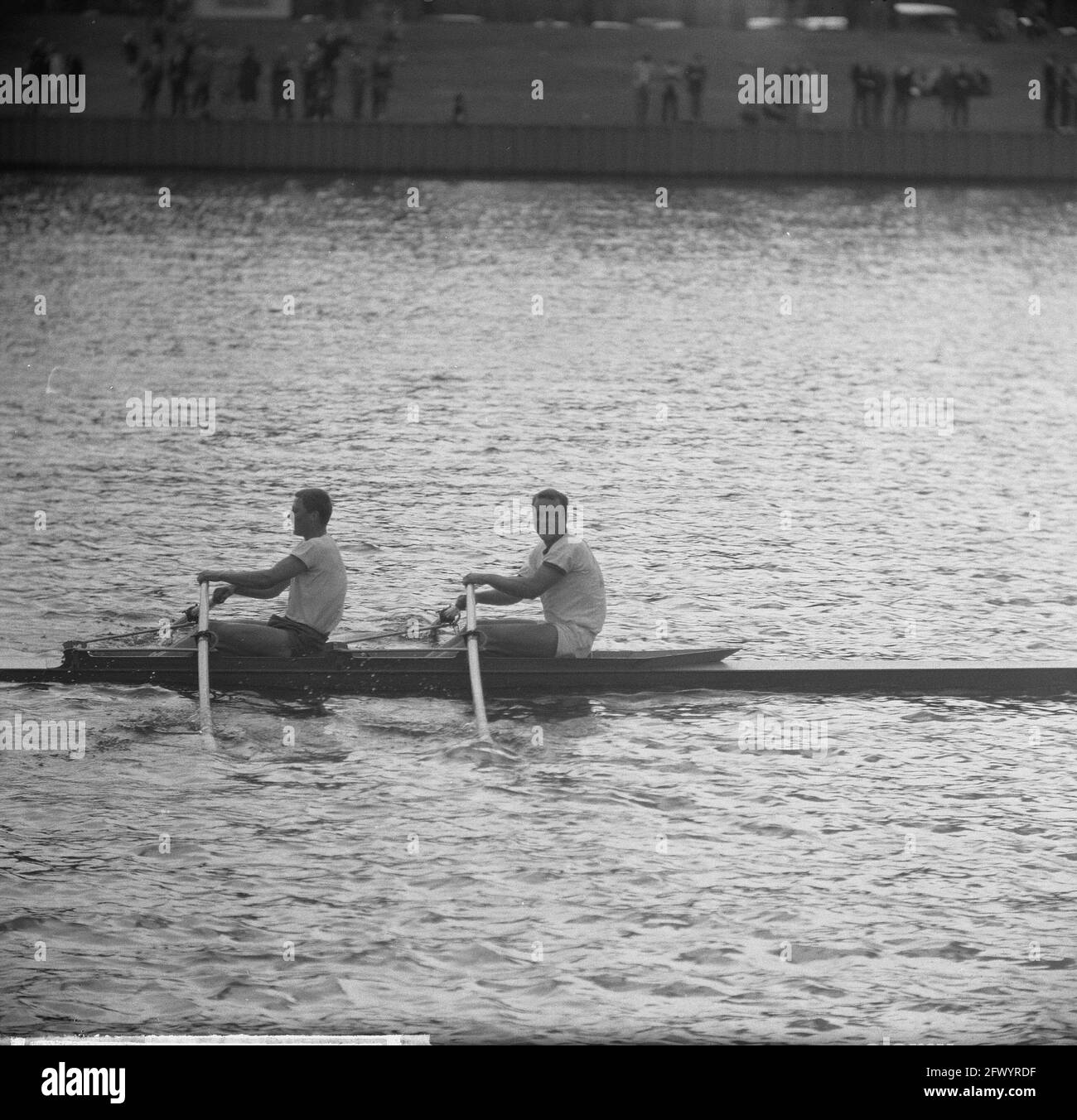 Canottaggio a Duisburg sulla pista di Wedau, panoramica, 20 giugno 1964, ROEIEN, panoramiche, I Paesi Bassi, foto agenzia stampa del XX secolo, notizie da ricordare, documentario, fotografia storica 1945-1990, storie visive, Storia umana del XX secolo, che cattura momenti nel tempo Foto Stock