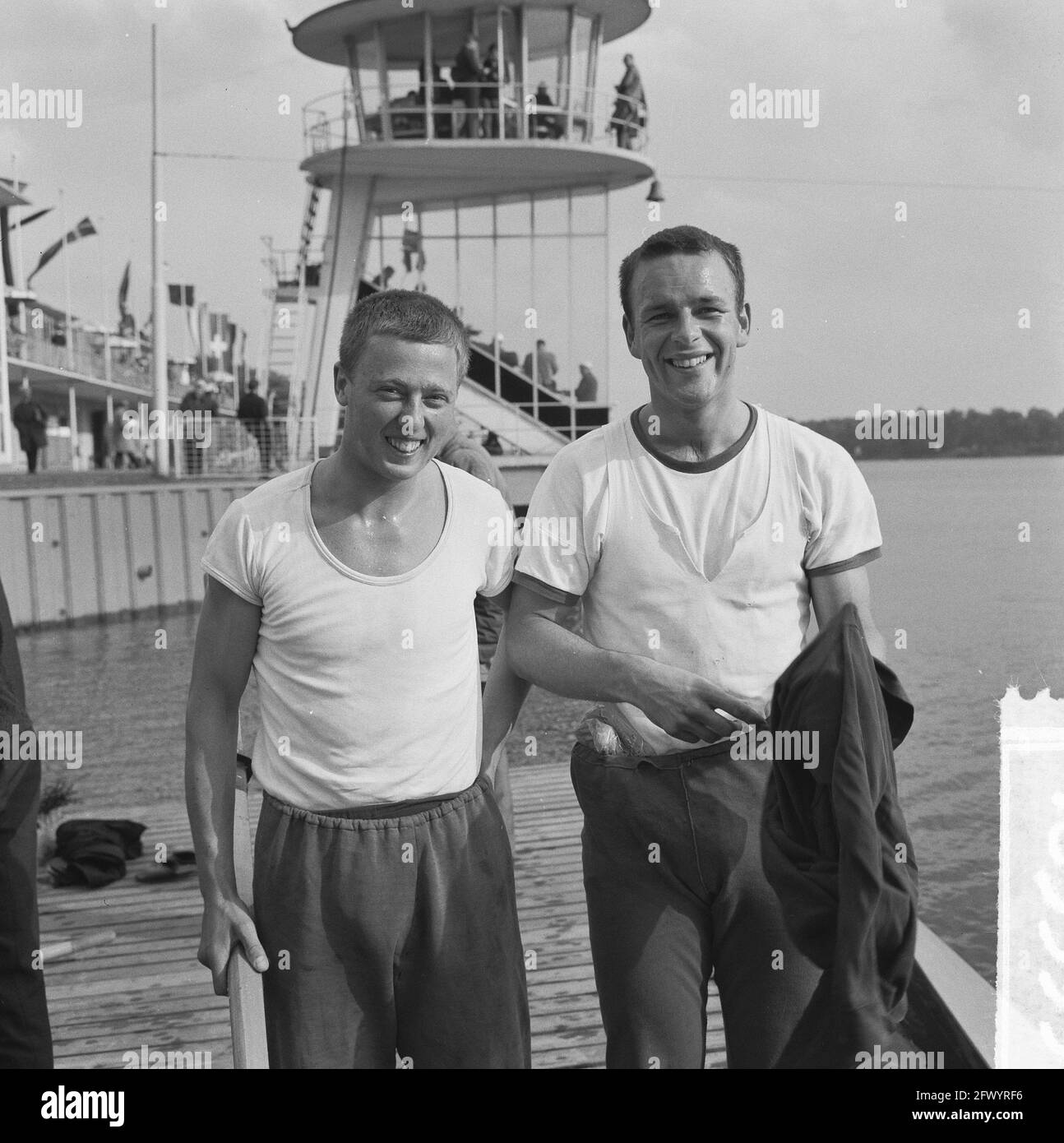 Canottaggio a Duisburg sulla pista Wedau, panoramica, 20 giugno 1964, ROEIERS, I Paesi Bassi, foto agenzia stampa del XX secolo, notizie da ricordare, documentario, fotografia storica 1945-1990, storie visive, Storia umana del XX secolo, che cattura momenti nel tempo Foto Stock