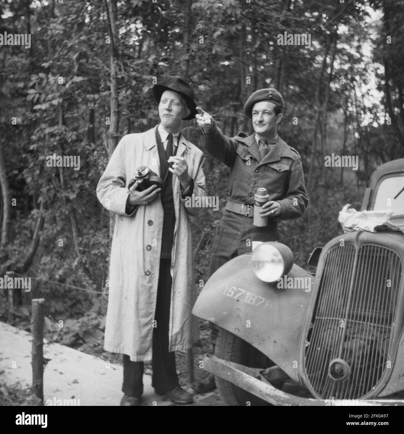 [Serie di mine terrestri sbarbate a Hook of Holland], agosto 1945, mine terrestri, sdoganamento, seconda guerra mondiale, Ricostruzione, Paesi Bassi, foto agenzia stampa del XX secolo, notizie da ricordare, documentario, fotografia storica 1945-1990, storie visive, Storia umana del XX secolo, che cattura momenti nel tempo Foto Stock