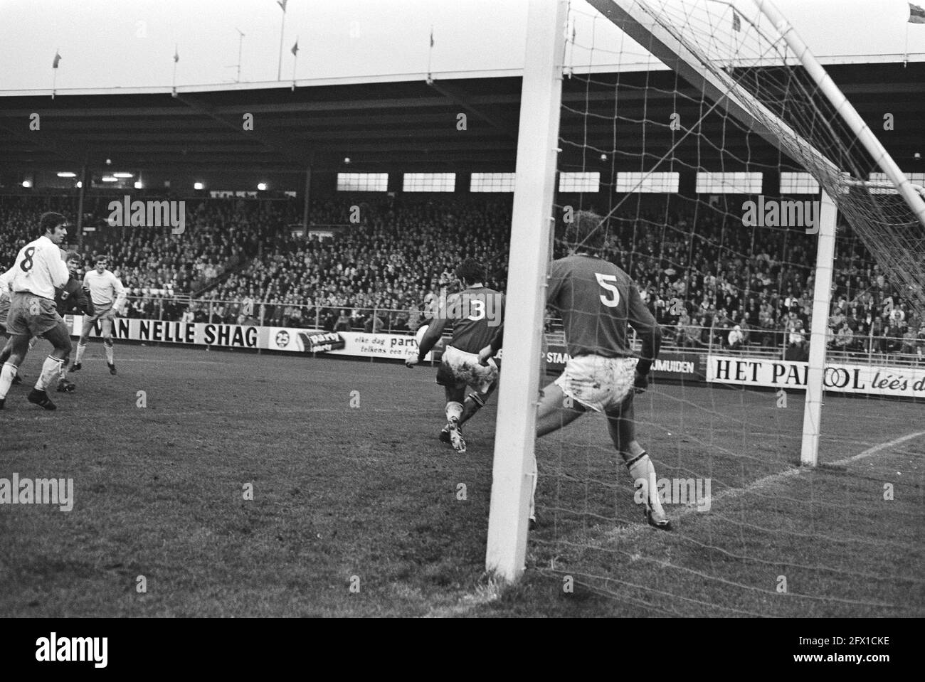 AJAX contro AZ 67 8-1, 29 novembre 1970, sport, calcio, Paesi Bassi, foto agenzia stampa del xx secolo, notizie da ricordare, documentario, fotografia storica 1945-1990, storie visive, Storia umana del XX secolo, che cattura momenti nel tempo Foto Stock