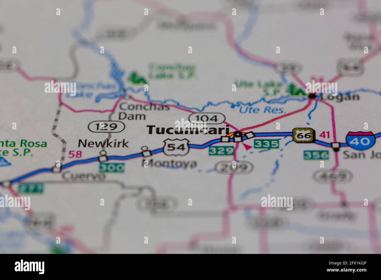 Tucumcari New Mexico USA mostrato su una mappa geografica o su una strada ma Foto Stock