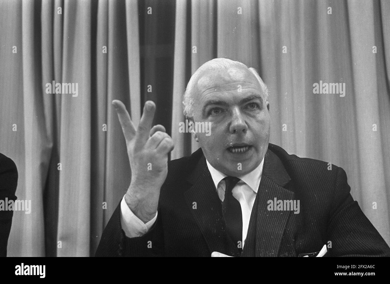 Linde Conflict Family Doctors and Health Insurance Fund, Minister Veldkamp (serie), 6 gennaio 1967, CONFLICT, HISARTS, Fondi di assicurazione sanitaria, Paesi Bassi, foto agenzia stampa del XX secolo, notizie da ricordare, documentario, fotografia storica 1945-1990, storie visive, Storia umana del XX secolo, che cattura momenti nel tempo Foto Stock