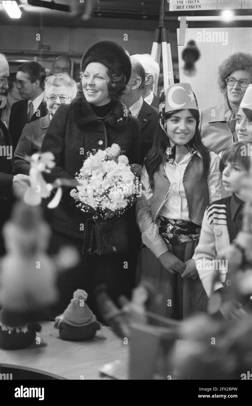 Princess Beatrix apre la mostra Giochi e Giocattoli dal mondo intero a Babilonia complesso a l'Aia, 3 febbraio 1979, PLAYGAMES, aperture, Mostre, Paesi Bassi, foto agenzia stampa del XX secolo, notizie da ricordare, documentario, fotografia storica 1945-1990, storie visive, Storia umana del XX secolo, che cattura momenti nel tempo Foto Stock