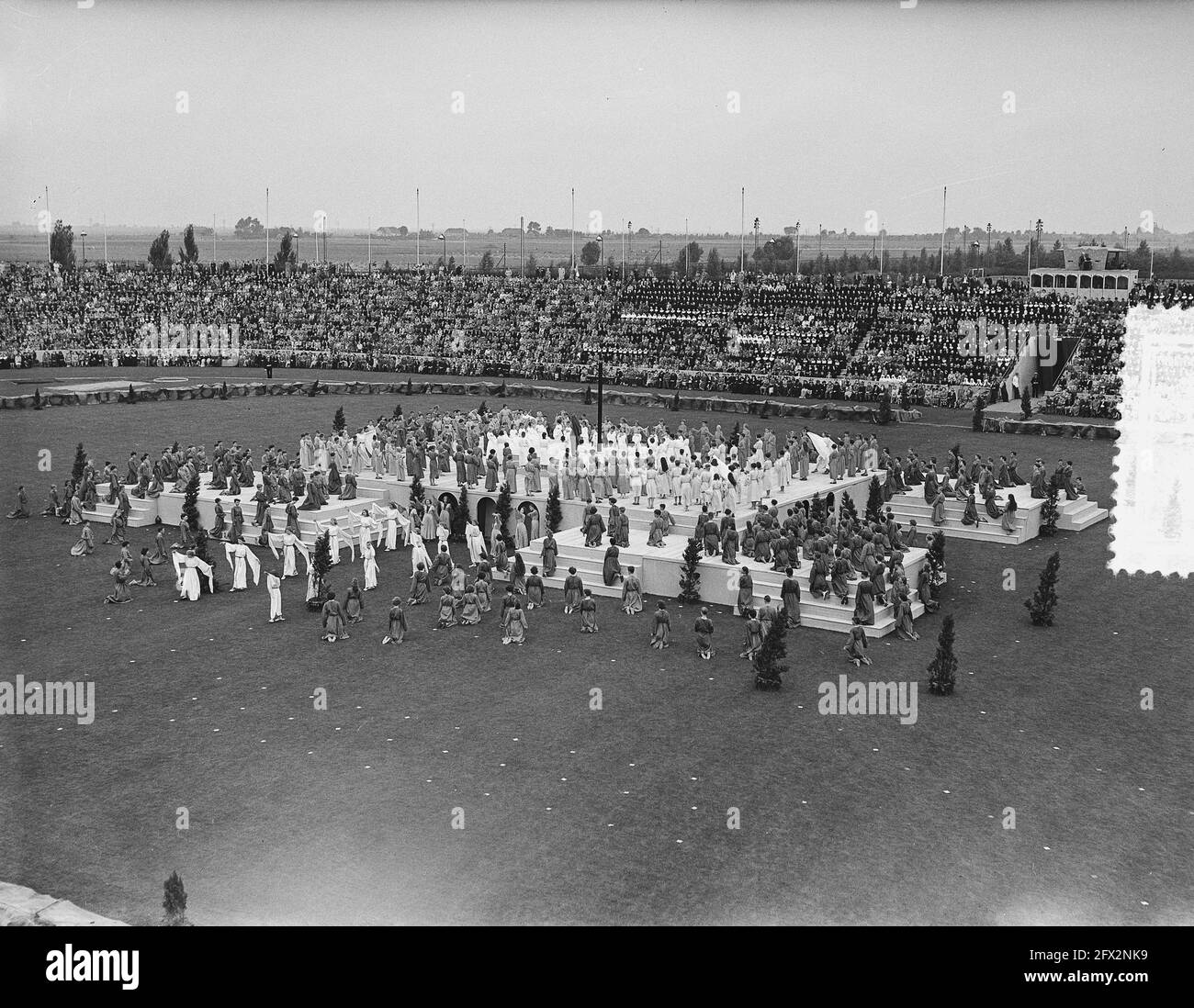 Omaggio alla Vergine Maria in Den Bosch Stadium, recensioni del gioco Virgin Mary, 22 agosto 1954, PANORAMICA, GIOCO, Stadi, Paesi Bassi, foto agenzia stampa del XX secolo, notizie da ricordare, documentario, fotografia storica 1945-1990, storie visive, Storia umana del XX secolo, che cattura momenti nel tempo Foto Stock