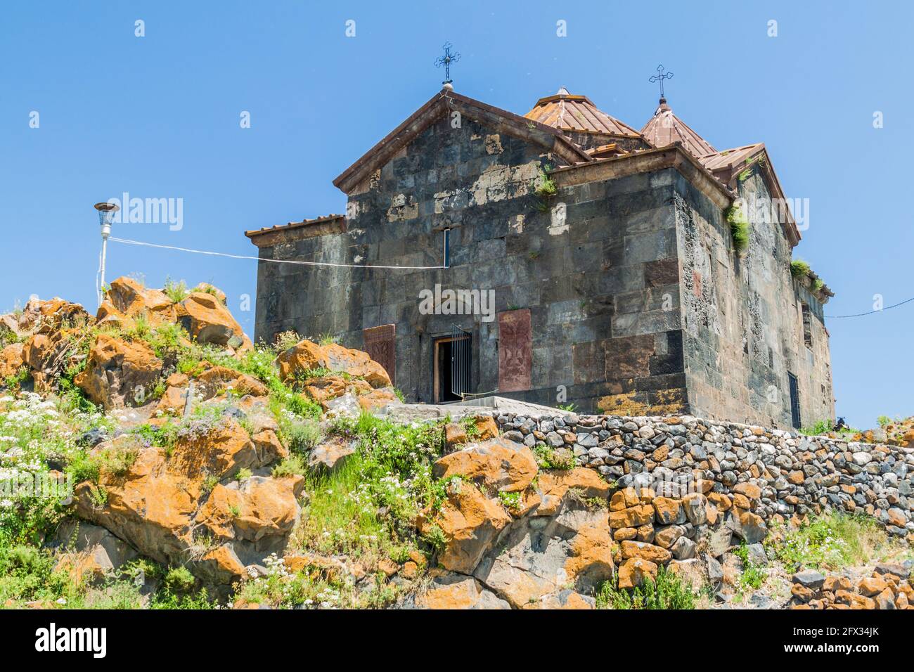 Vista del vecchio monastero di Hayravank, Armenia Foto Stock