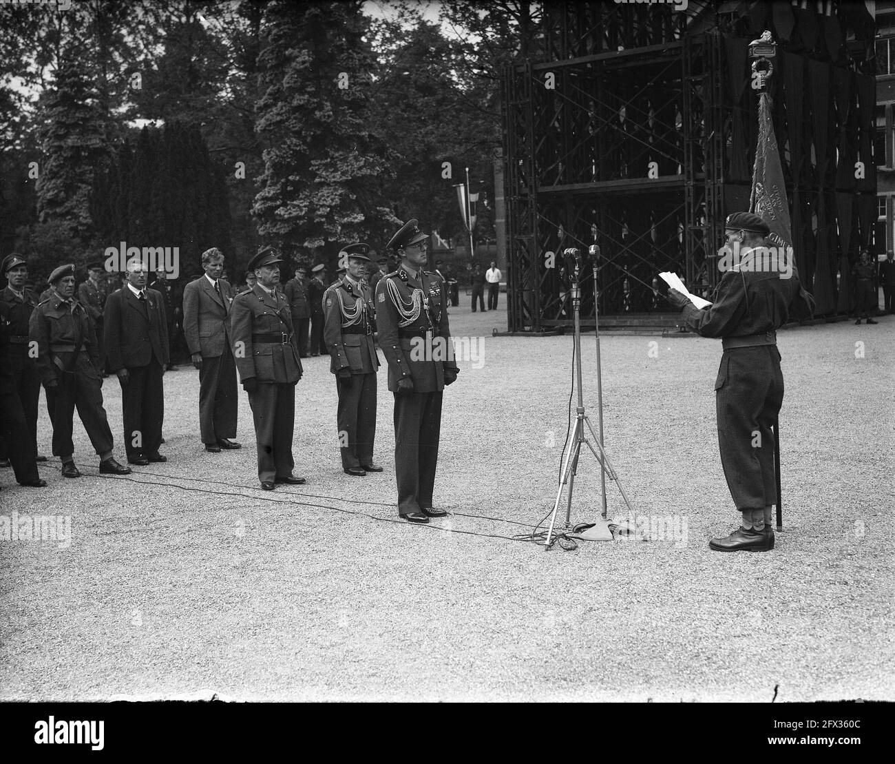 200° anniversario del corpo di ingegneri Utrecht, 20 maggio 1948, ufficiali, soldati, Uniformi, Paesi Bassi, foto agenzia stampa del XX secolo, notizie da ricordare, documentario, fotografia storica 1945-1990, storie visive, Storia umana del XX secolo, che cattura momenti nel tempo Foto Stock
