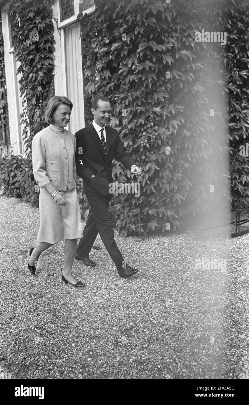 La principessa Irene e il principe Hugo nei Paesi Bassi, la principessa e il principe nella chiesa abbandonata di Baarn, 20 settembre 1964, PRINS, PRINCE, I Paesi Bassi, foto agenzia stampa del XX secolo, notizie da ricordare, documentario, fotografia storica 1945-1990, storie visive, Storia umana del XX secolo, che cattura momenti nel tempo Foto Stock