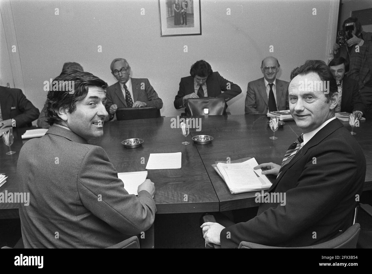 Il Ministro Boersma parla con l'organizzazione dei datori di lavoro in Affari sociali, Boersma con Lubbers e sindacato; 30: Spit, Boersma, Lanser, , 3 febbraio 1977, politica, Paesi Bassi, foto agenzia stampa del XX secolo, notizie da ricordare, documentario, fotografia storica 1945-1990, storie visive, Storia umana del XX secolo, che cattura momenti nel tempo Foto Stock