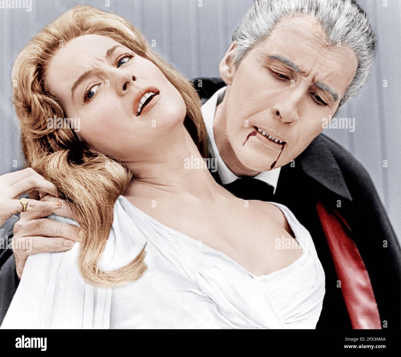 DRACULA; PRINCE OF DARKNESS 1966 film Warner-Pathe con Barbara Shelley e Christopher Lee Foto Stock