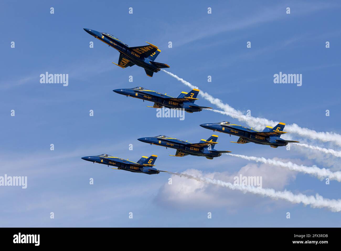 Boeing F/A 18 Hornets del team statunitense di formazione della marina, i Blue Angels Foto Stock