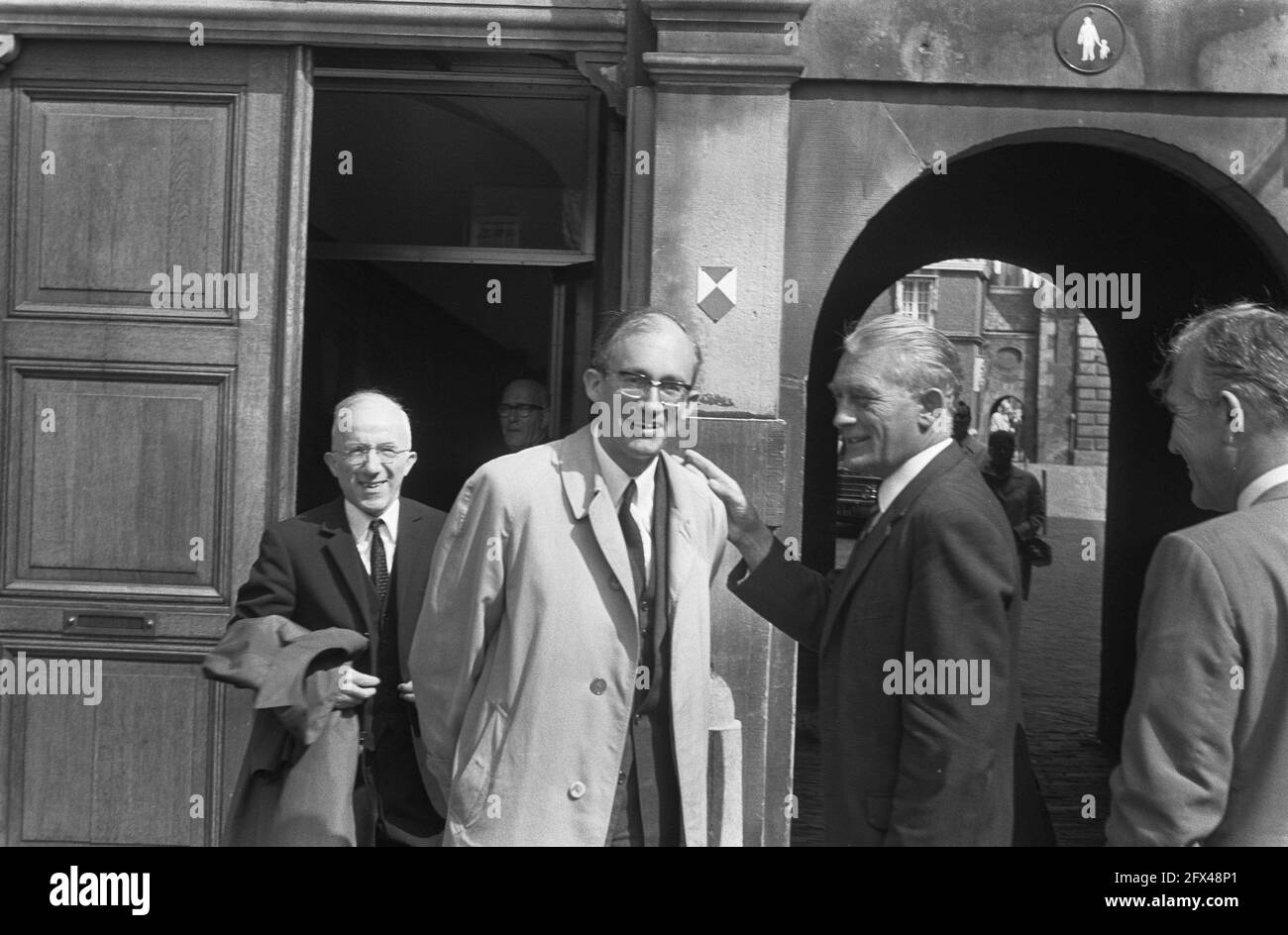 Riunione settimanale del gabinetto a Binnenhof, l'Aia, 29 agosto 1969, riunioni del gabinetto, I Paesi Bassi, foto agenzia stampa del XX secolo, notizie da ricordare, documentario, fotografia storica 1945-1990, storie visive, Storia umana del XX secolo, che cattura momenti nel tempo Foto Stock