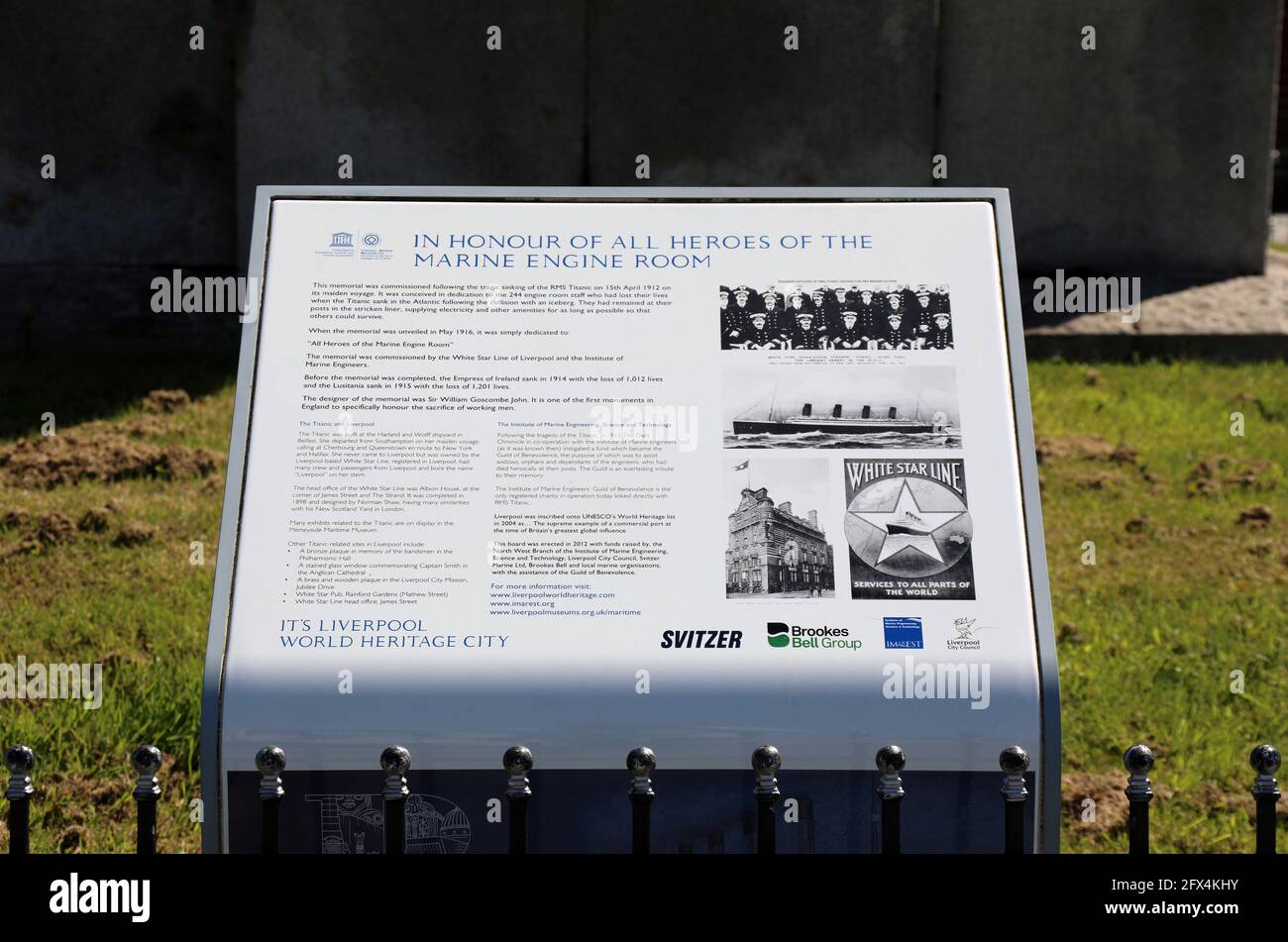 Informazioni a Liverpool presso il Memorial to Heroes of the Marine Engine Room Foto Stock
