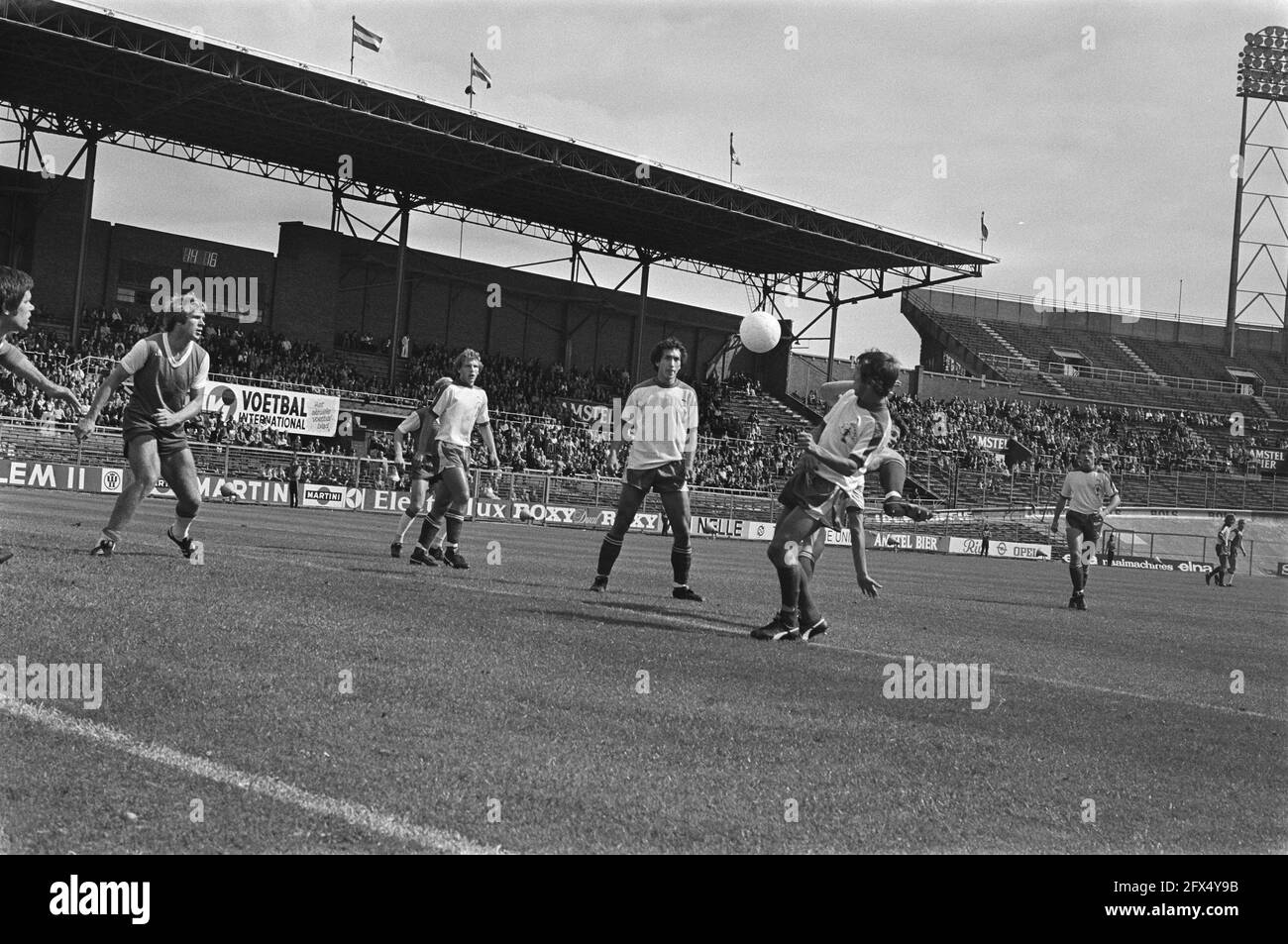 FC Amsterdam Against Feyenoord, Game Moments, 5 settembre 1976, sport, Calcio, Paesi Bassi, foto agenzia stampa del XX secolo, notizie da ricordare, documentario, fotografia storica 1945-1990, storie visive, Storia umana del XX secolo, che cattura momenti nel tempo Foto Stock