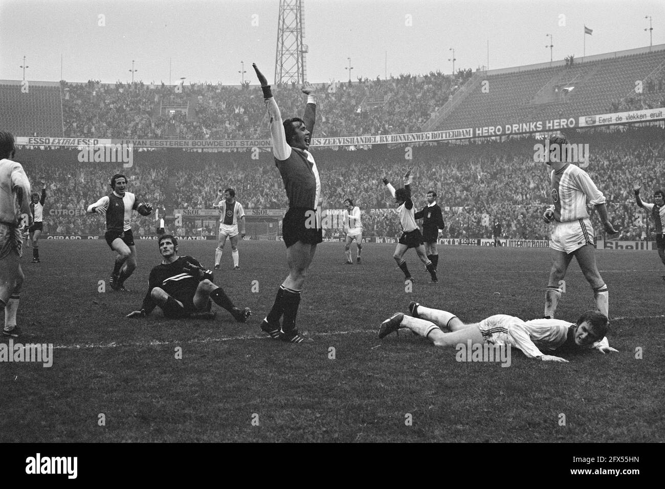 Feyenoord vs MVV 2-1, gioia dei giocatori di Feyenoord dopo il goal, 5 novembre 1972, goal, sport, calcio, I Paesi Bassi, foto agenzia stampa del XX secolo, notizie da ricordare, documentario, fotografia storica 1945-1990, storie visive, Storia umana del XX secolo, che cattura momenti nel tempo Foto Stock