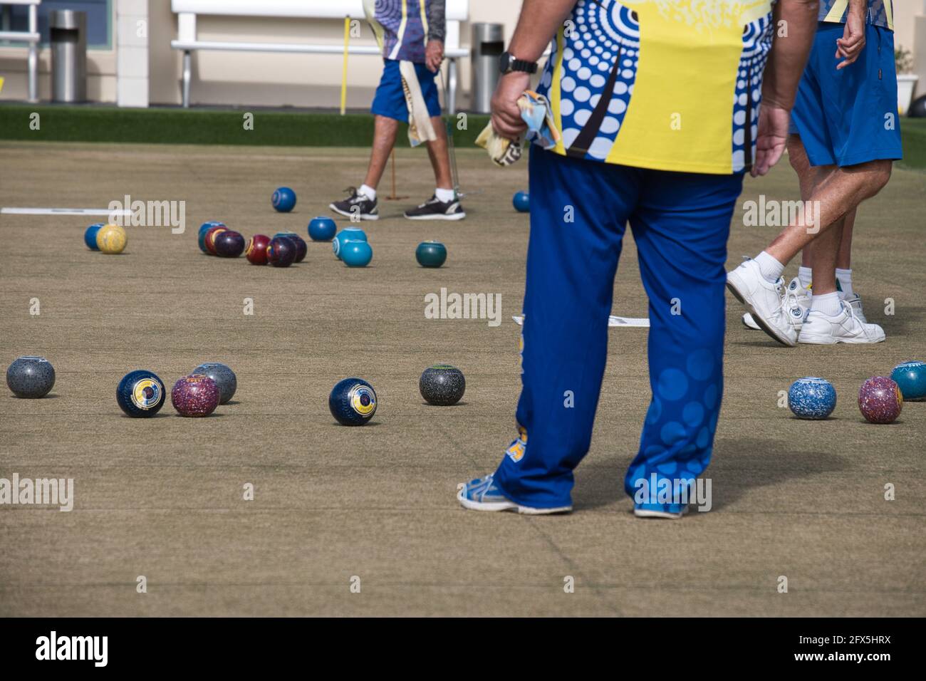 Giocatori che giocano a bocce sulla Gold Coast in Australia Foto Stock