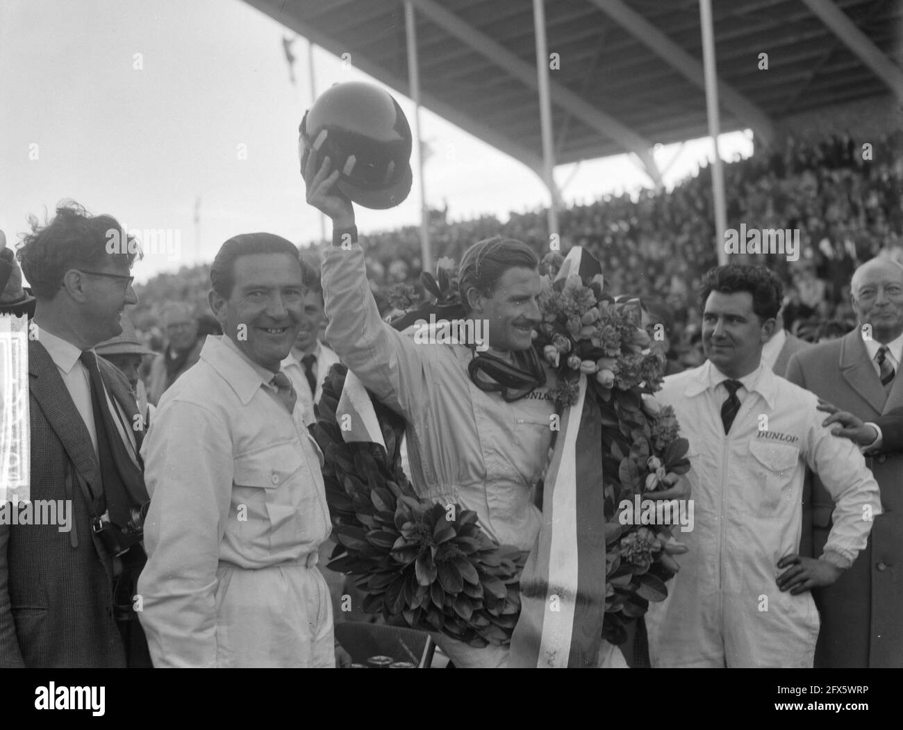 Grand Prix a Zandvoort, onorificie di Graham Hill, 20 maggio 1962, Paesi Bassi, foto agenzia stampa del XX secolo, notizie da ricordare, documentario, fotografia storica 1945-1990, storie visive, Storia umana del XX secolo, che cattura momenti nel tempo Foto Stock