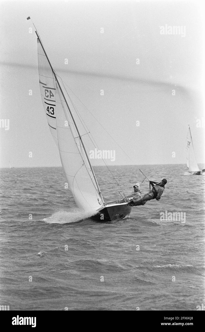 Hollandweek II Marinai in azione, 3 agosto 1967, vela, Paesi Bassi, foto agenzia stampa del xx secolo, notizie da ricordare, documentario, fotografia storica 1945-1990, storie visive, Storia umana del XX secolo, che cattura momenti nel tempo Foto Stock
