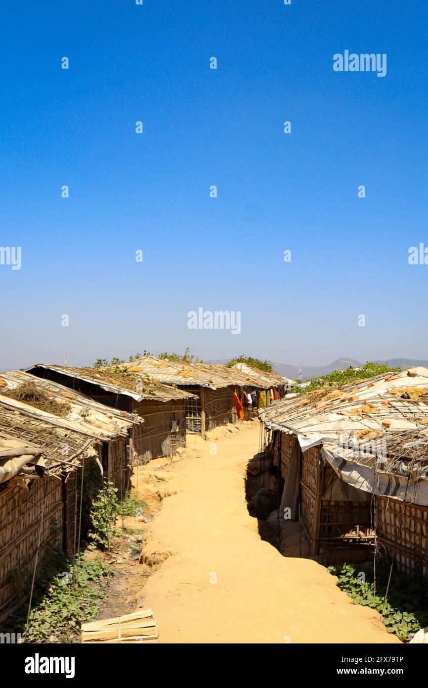 All'interno del più grande campo di rifugiati Rohingya del mondo di Balukhali a Ukhia a Cox's Bazar, Bangladesh Foto Stock