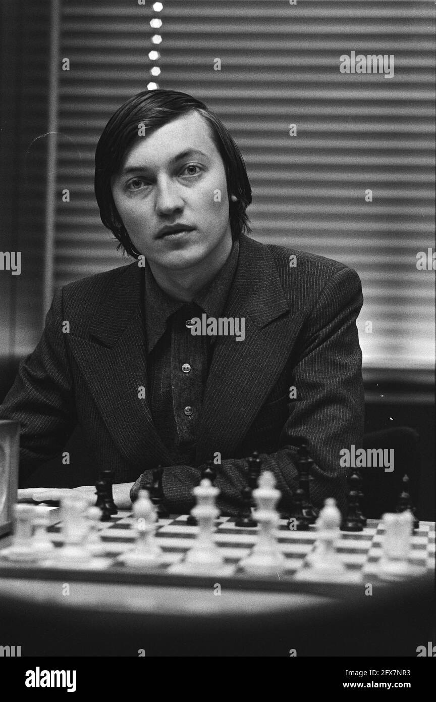 4° turno, Anatoli Karpov dietro la scacchiera, 6 novembre 1979, ritratti, scacchi, Sport, giochi, Paesi Bassi, foto agenzia stampa del XX secolo, notizie da ricordare, documentario, fotografia storica 1945-1990, storie visive, Storia umana del XX secolo, che cattura momenti nel tempo Foto Stock
