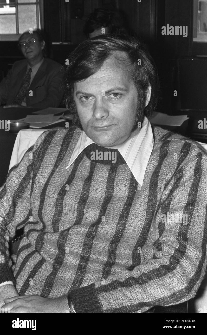 Il Consiglio comunale di Amsterdam si riunisce sulla costruzione della metropolitana, numero 36 R. Stam (PvdA) (capo), numero 36A Pitt Treumann (PvdA) (capo), 6 giugno 1973, consigli comunali, costruzione della metropolitana, I Paesi Bassi, foto agenzia stampa del XX secolo, notizie da ricordare, documentario, fotografia storica 1945-1990, storie visive, Storia umana del XX secolo, che cattura momenti nel tempo Foto Stock