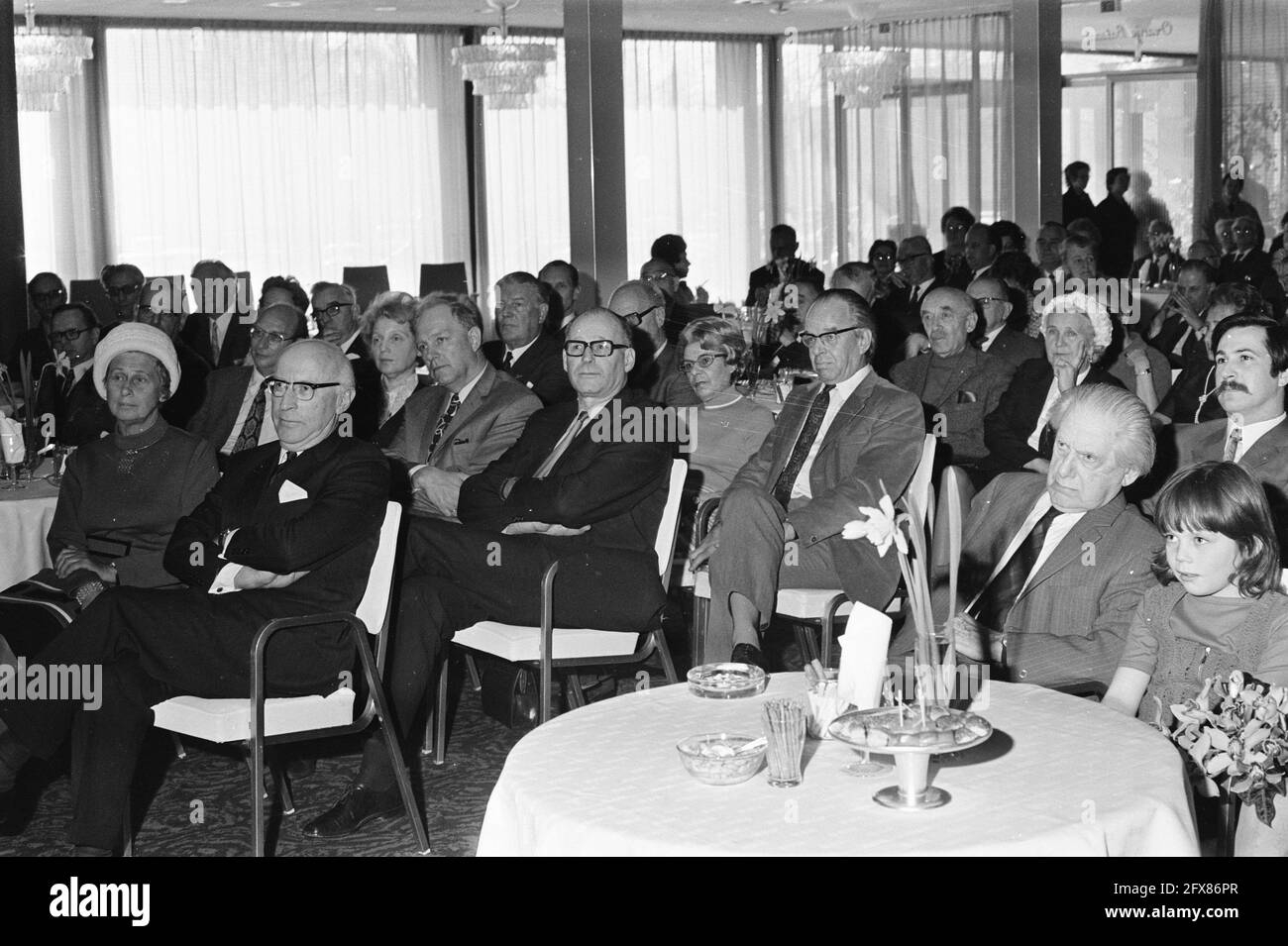 Arrivederci Dr. Sajet a Hiltonhotel Amsterdam; no 12, 13 Samkalden Speaks, headline, 17 marzo 1972, Addio, Paesi Bassi, foto agenzia stampa del XX secolo, notizie da ricordare, documentario, fotografia storica 1945-1990, storie visive, Storia umana del XX secolo, che cattura momenti nel tempo Foto Stock