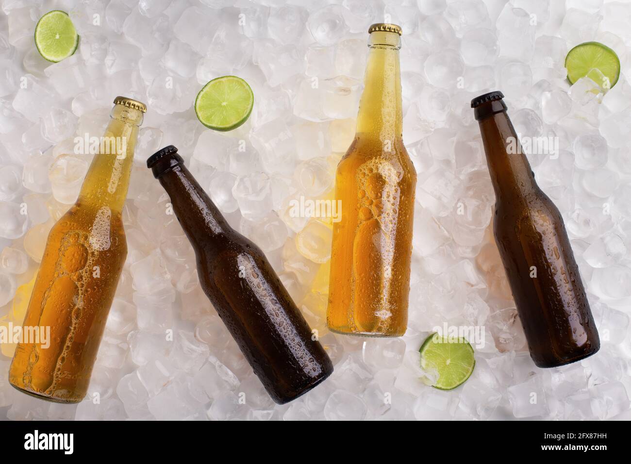 Varietà di bevande, stile della birra e pubblicità Foto Stock