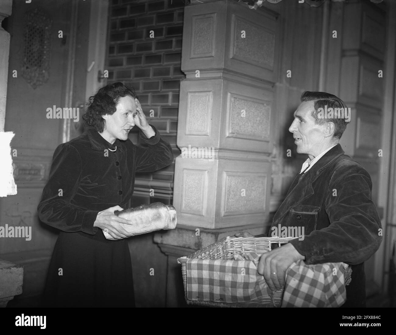 Panettiere con pane sempre più costoso, 5 gennaio 1950, BAKKERS, BRODEN, I Paesi Bassi, foto agenzia stampa del XX secolo, notizie da ricordare, documentario, fotografia storica 1945-1990, storie visive, Storia umana del XX secolo, che cattura momenti nel tempo Foto Stock