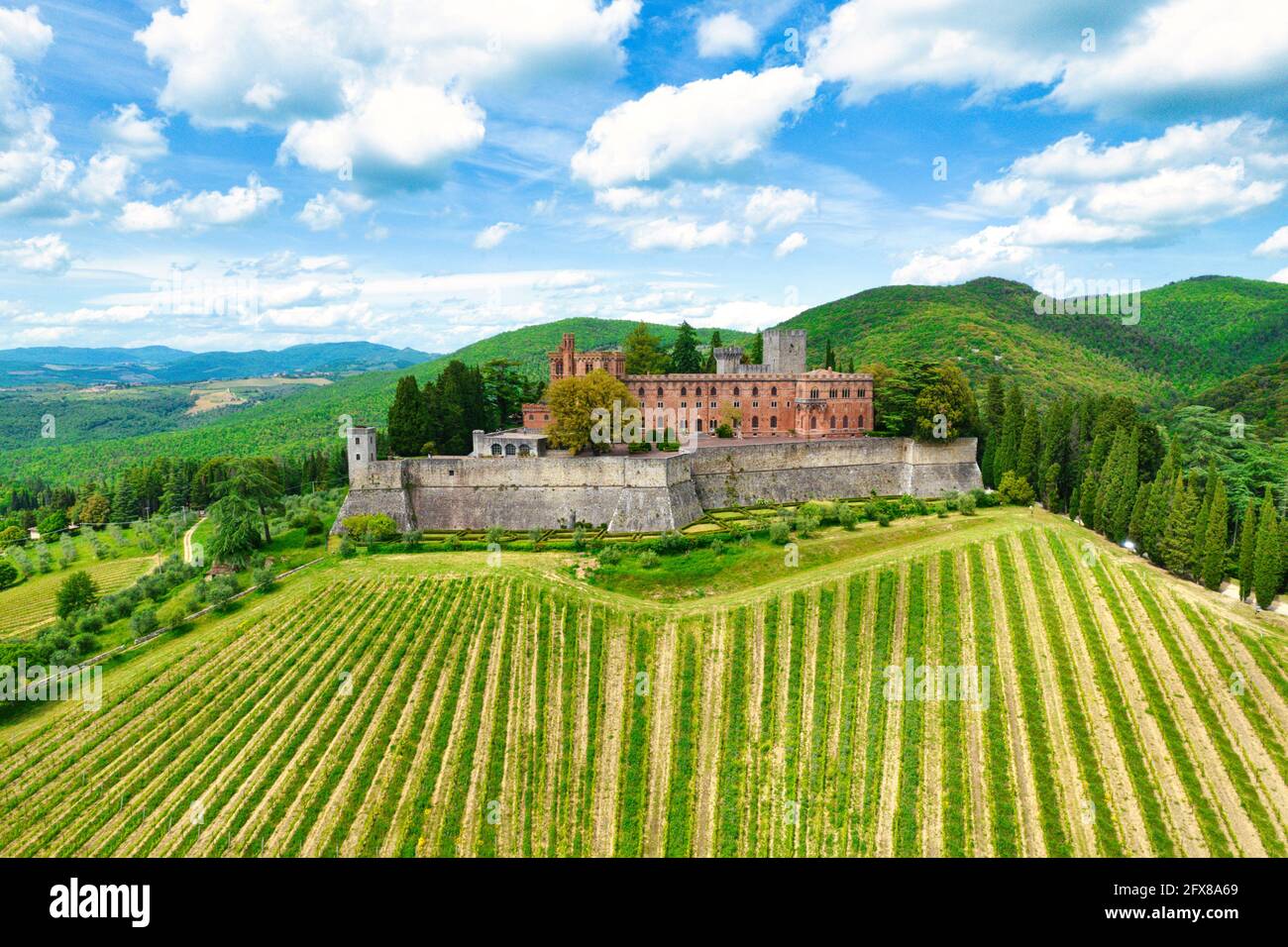 Il Chianti, il Castello di Brolio, il Castello di Volpaia, Ricasoli  vigneto, in provincia di Siena, Toscana, Italia Foto stock - Alamy