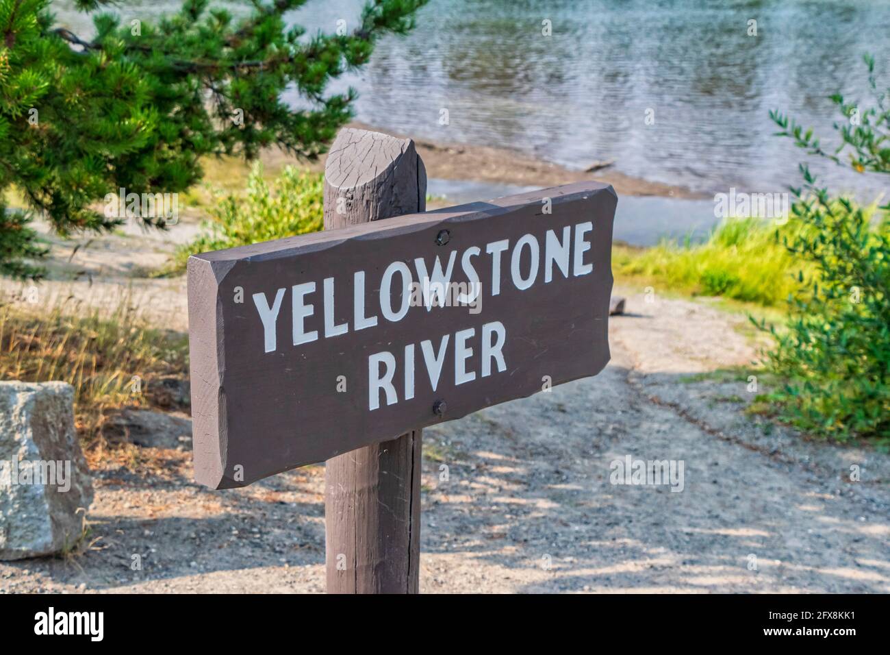 Un segnale di servizio del Parco Nazionale per il Fiume Yellowstone in Yellowstone Foto Stock