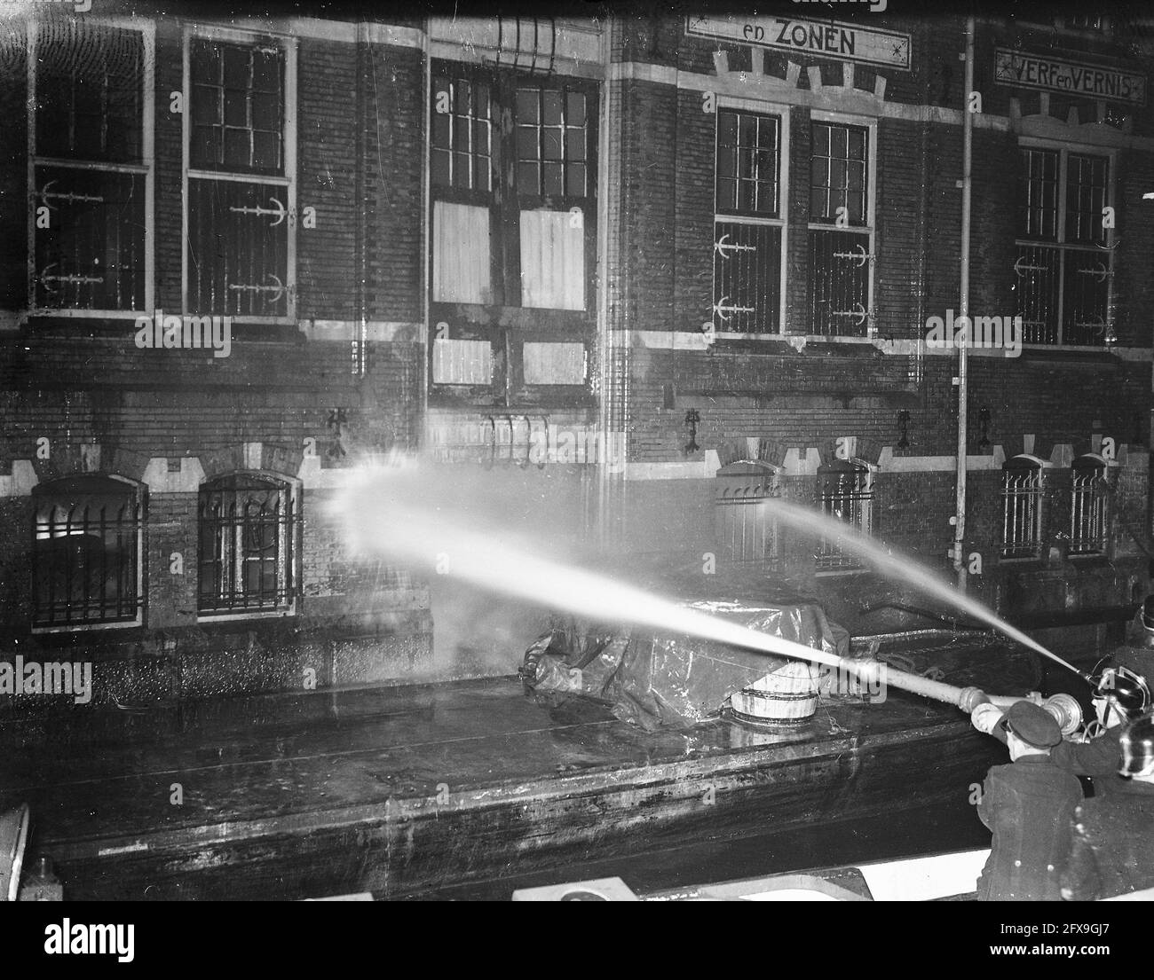 Fuoco a Vettewinkel Amsterdam, 20 marzo 1948, incendi, Paesi Bassi, foto agenzia stampa del XX secolo, notizie da ricordare, documentario, fotografia storica 1945-1990, storie visive, Storia umana del XX secolo, che cattura momenti nel tempo Foto Stock