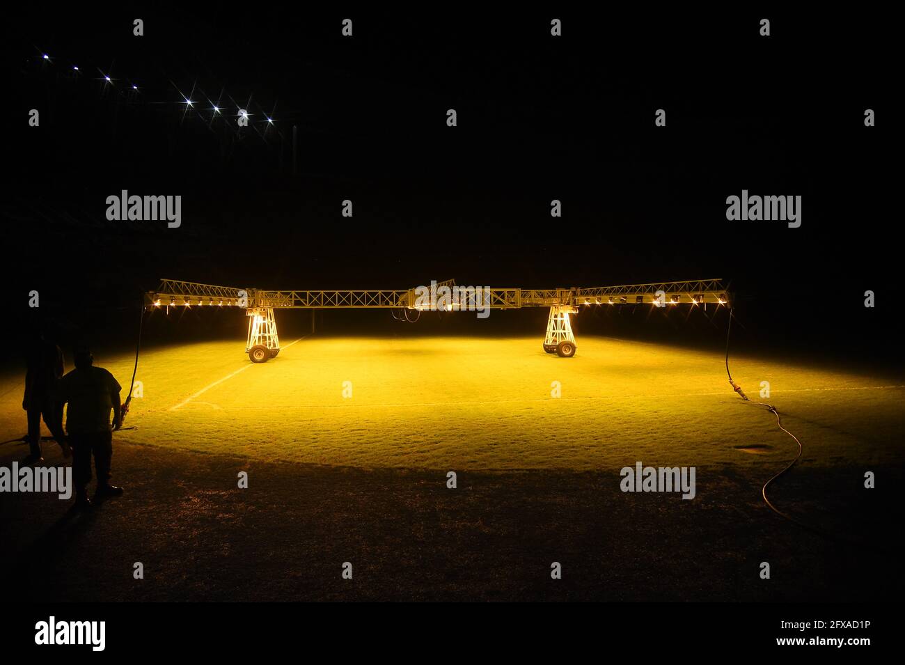 Lampade per riscaldare il prato dello stadio Maracanã e. mantenere l'erba in perfette condizioni Foto Stock