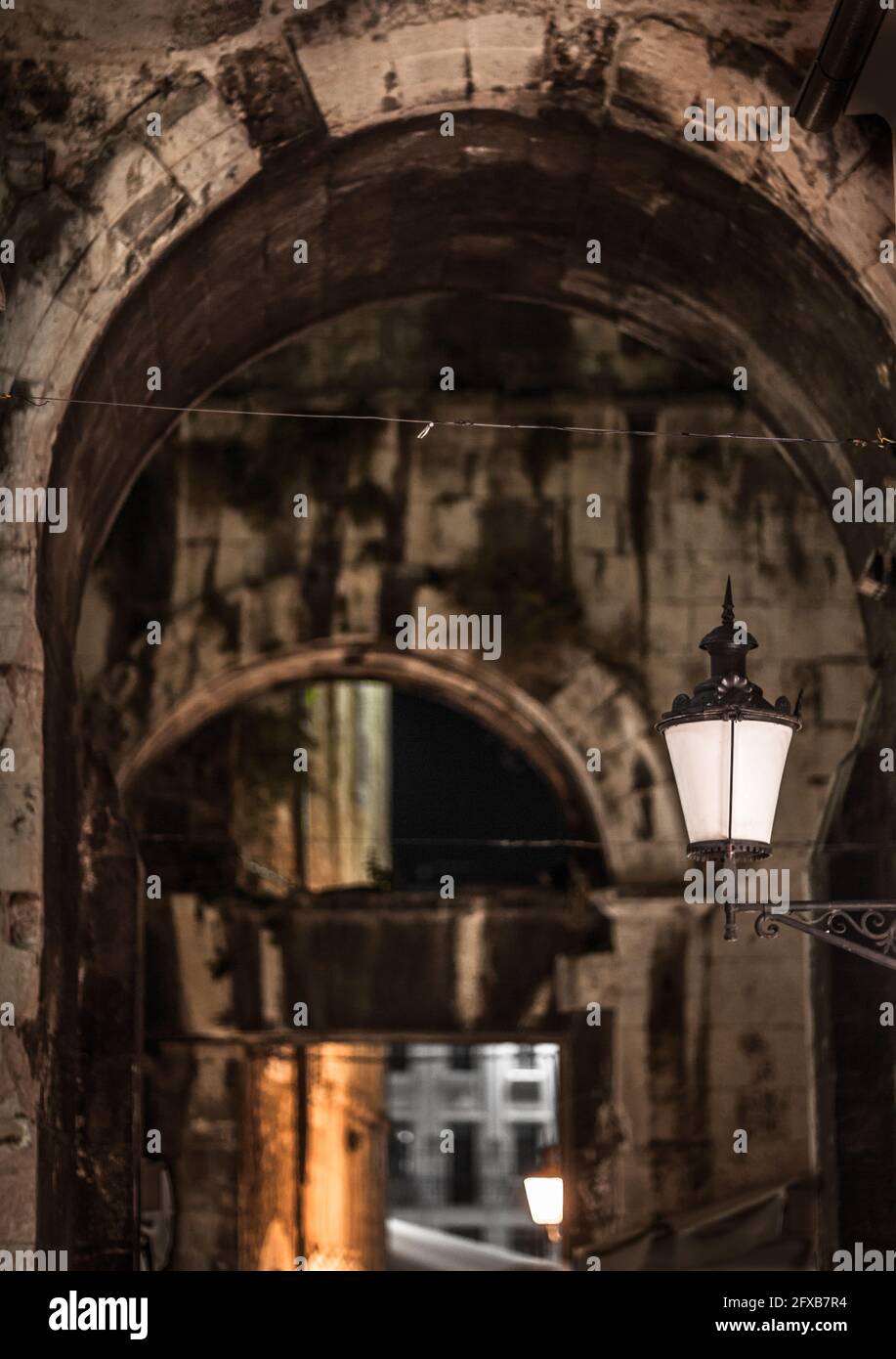 Palazzo di Diocleziano nella città vecchia di Spalato, la seconda città più grande della Croazia e una città storica con antiche origini greche e romane Foto Stock