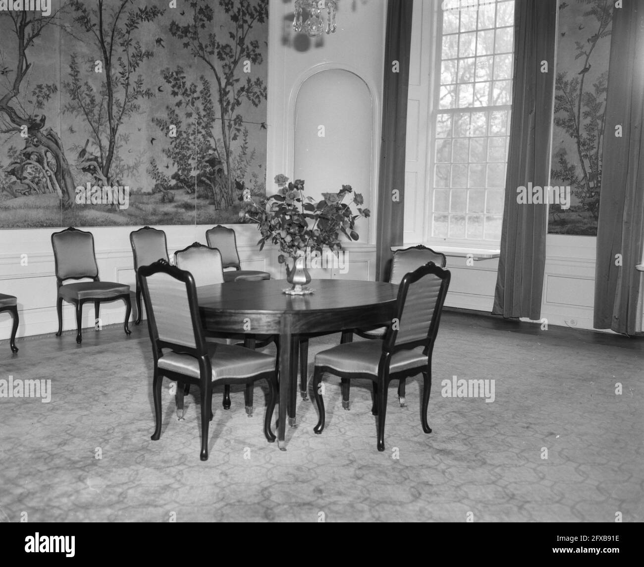 Interno del Castello di Drakensteyn . Lo studio, 2 aprile 1963, Interior, Paesi Bassi, foto agenzia stampa del xx secolo, notizie da ricordare, documentario, fotografia storica 1945-1990, storie visive, Storia umana del XX secolo, che cattura momenti nel tempo Foto Stock