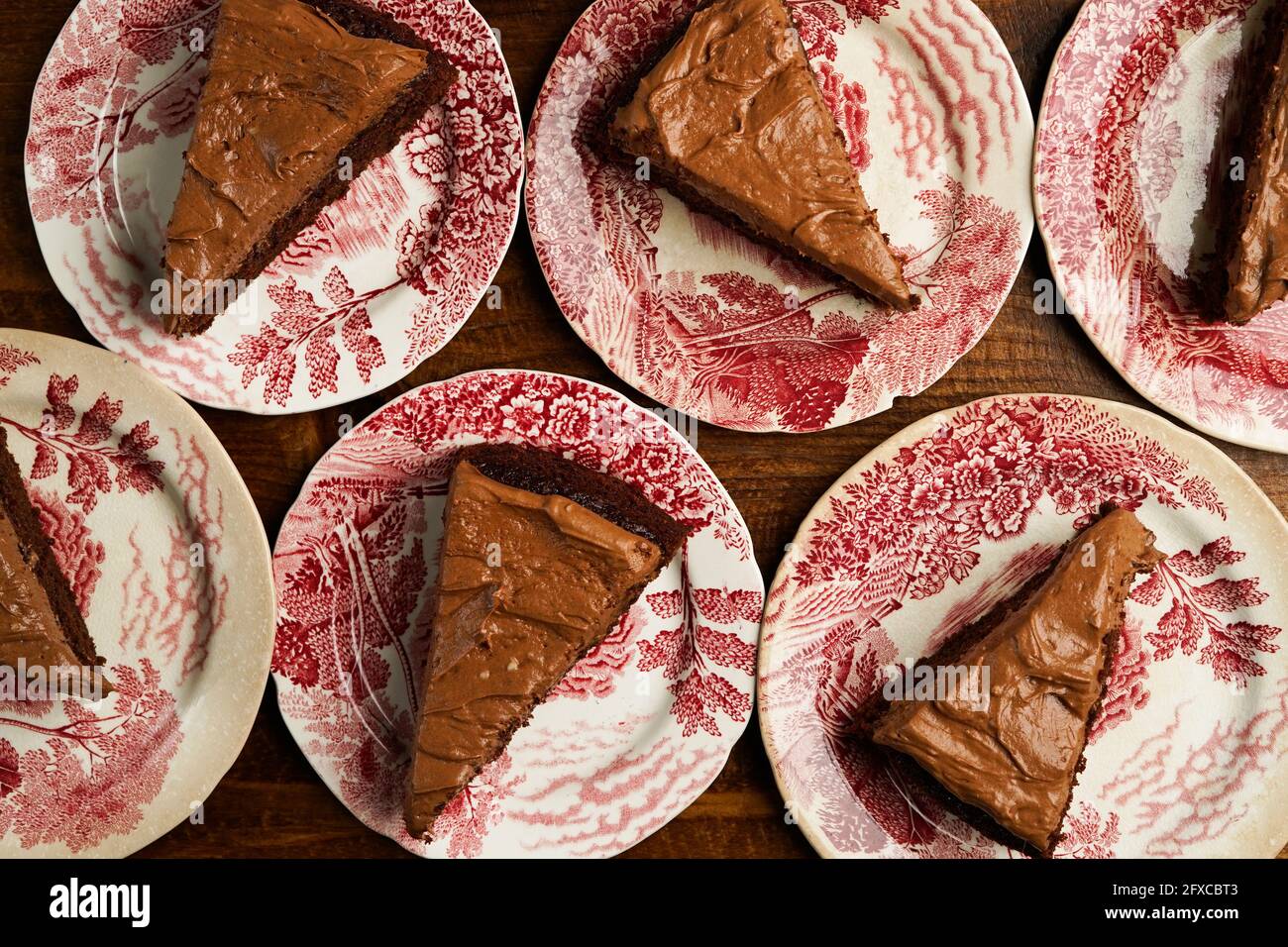 Torta al cioccolato con glassa di cioccolato Foto Stock