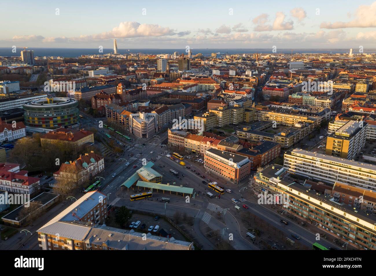 Svezia, Scania, Malmo, veduta aerea del centro della città al tramonto Foto Stock