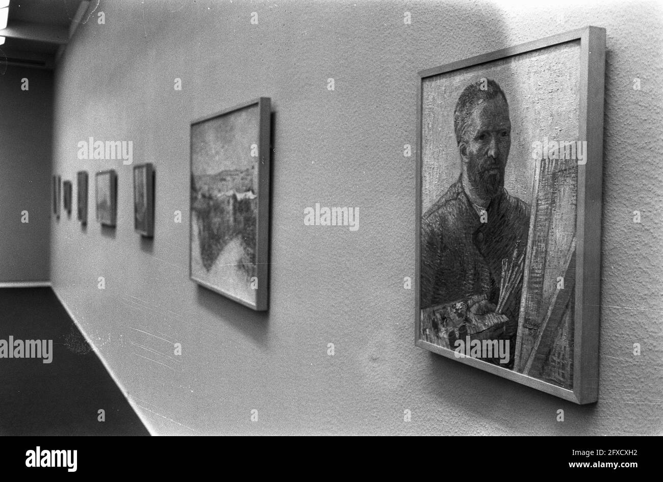 Conferenza stampa e visualizzazione Rijksmuseum, Vincent van Gogh ad Amsterdam, numero 12A autoritratto Van Gogh, numero 14A durante la conferenza stampa ir. Van, 14 maggio 1973, conferenze stampa, Paesi Bassi, foto agenzia stampa del xx secolo, notizie da ricordare, documentario, fotografia storica 1945-1990, storie visive, Storia umana del XX secolo, che cattura momenti nel tempo Foto Stock