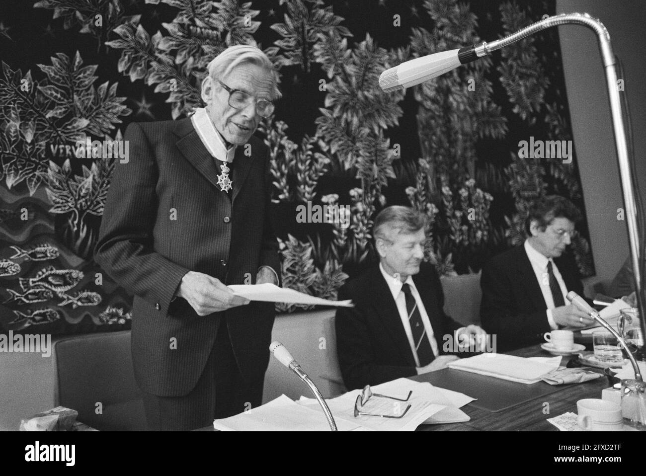 Congedo del Prof. Van der Grinten del SER; Prof. Van der Grinten durante il discorso di congedo, 16 marzo 1984, FSC, Paesi Bassi, foto dell'agenzia stampa del XX secolo, notizie da ricordare, documentario, fotografia storica 1945-1990, storie visive, Storia umana del XX secolo, che cattura momenti nel tempo Foto Stock