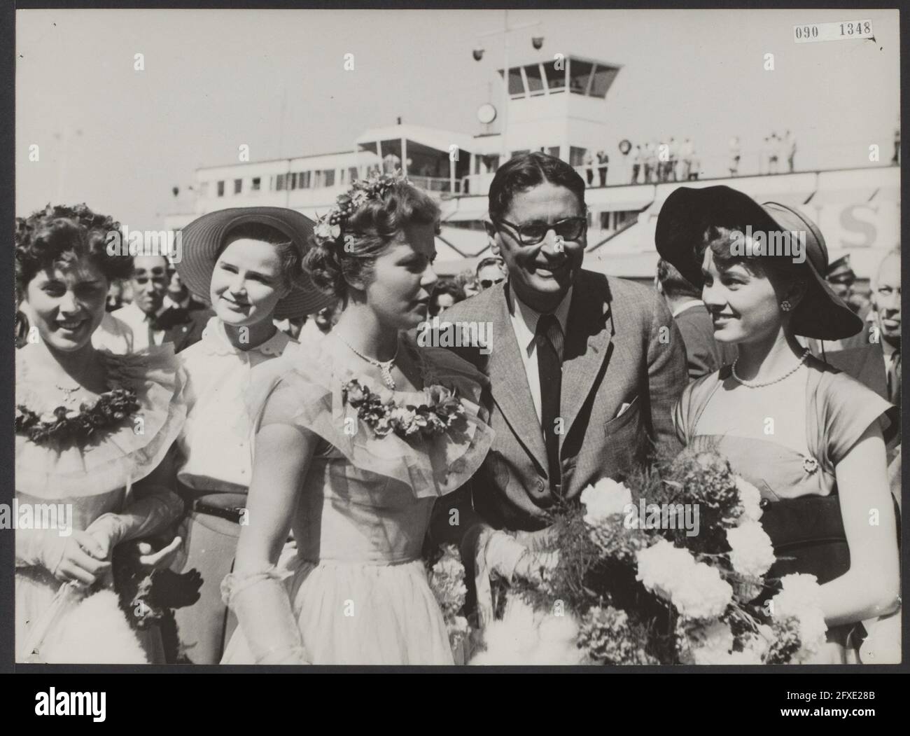 super Constalation / hague flower queen / danish beauty queen, 12 agosto 1953, folklore, ambasciate, Aerei, aeroporti, Paesi Bassi, foto agenzia stampa del XX secolo, notizie da ricordare, documentario, fotografia storica 1945-1990, storie visive, Storia umana del XX secolo, che cattura momenti nel tempo Foto Stock