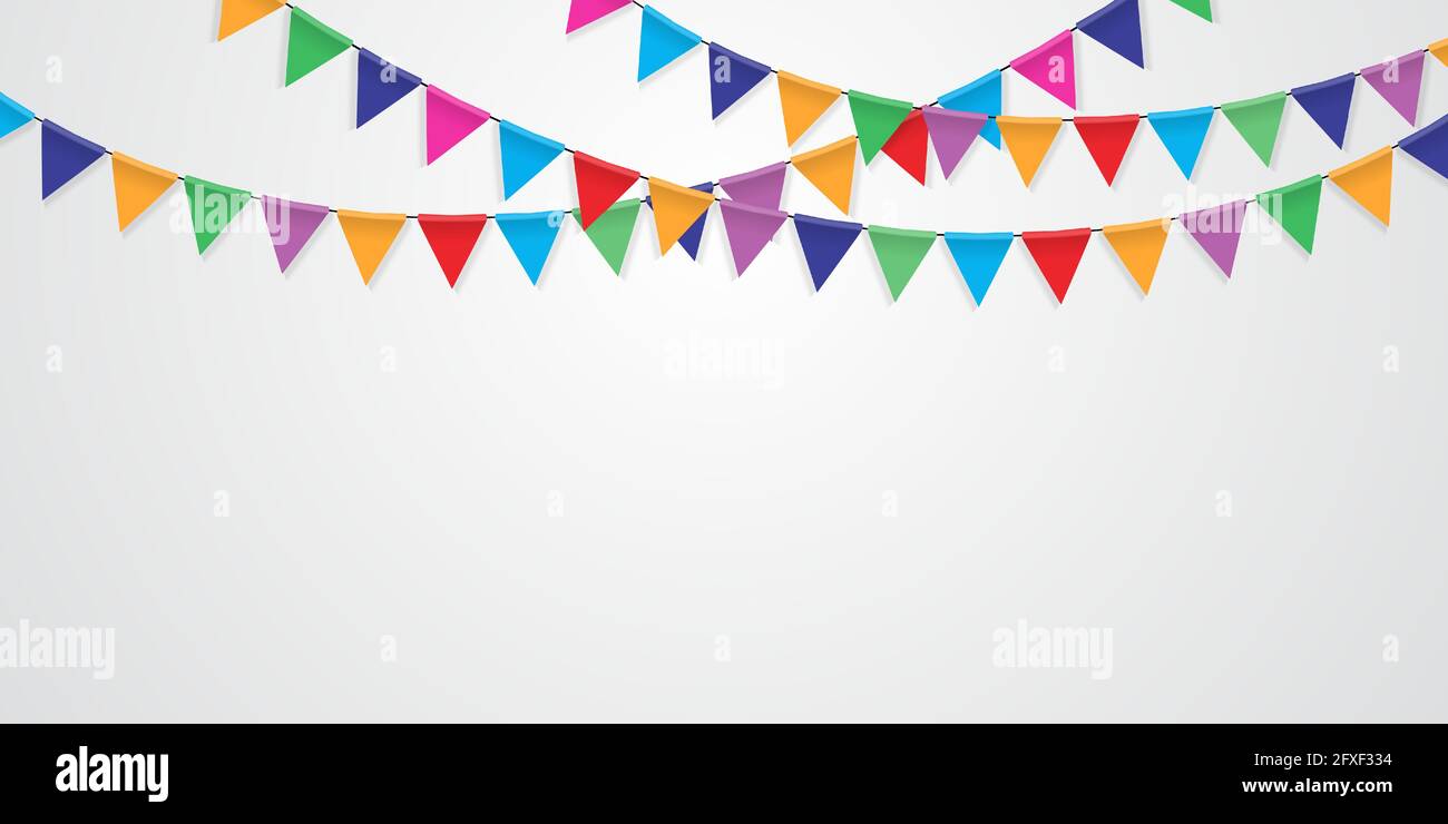 Ghirlanda di carnevale con le bandiere. Colorate Decorative Party bandierine  per la festa di compleanno Immagine e Vettoriale - Alamy