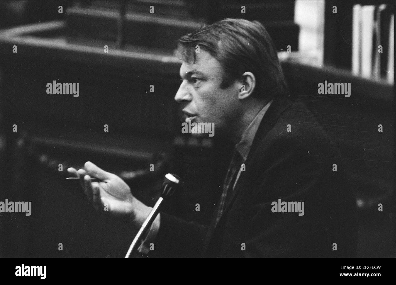 Lower House, risposta del governo dopo i dibattiti di ieri sulle considerazioni generali; van Mierlo (interjects D66), 15 ottobre 1970, dibattiti da camera, politici, Politica, Paesi Bassi, foto agenzia stampa del XX secolo, notizie da ricordare, documentario, fotografia storica 1945-1990, storie visive, Storia umana del XX secolo, che cattura momenti nel tempo Foto Stock