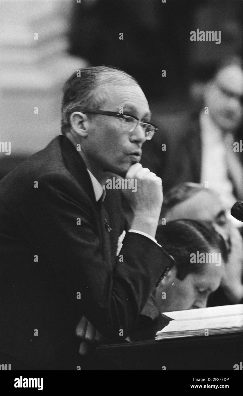 Camera dei rappresentanti, risposta del governo dopo i dibattiti di ieri sulle considerazioni generali; Witteveen, capo, Speaking, ottobre 15, 1970, politica, Paesi Bassi, foto agenzia stampa del XX secolo, notizie da ricordare, documentario, fotografia storica 1945-1990, storie visive, Storia umana del XX secolo, che cattura momenti nel tempo Foto Stock