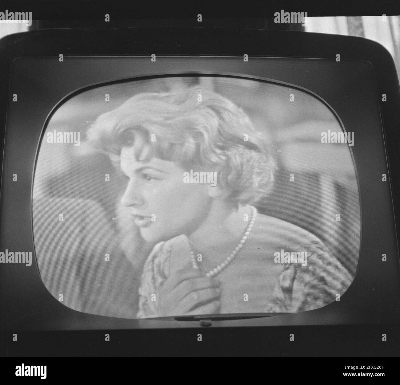 VARA ha trasmesso en passant a Bellevue, star francese del cinema Nicole Maurey, 26 maggio 1959, star del cinema, televisione, Trasmissioni, Paesi Bassi, foto agenzia stampa del XX secolo, notizie da ricordare, documentario, fotografia storica 1945-1990, storie visive, Storia umana del XX secolo, che cattura momenti nel tempo Foto Stock