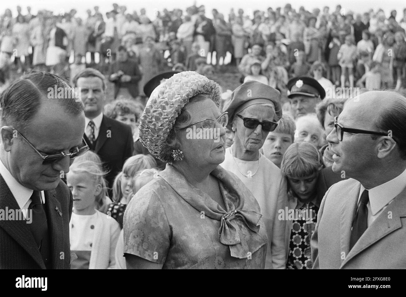 La regina Juliana visita l'Olanda del Nord, 17 giugno 1969, regine, Paesi Bassi, foto agenzia stampa del xx secolo, notizie da ricordare, documentario, fotografia storica 1945-1990, storie visive, Storia umana del XX secolo, che cattura momenti nel tempo Foto Stock