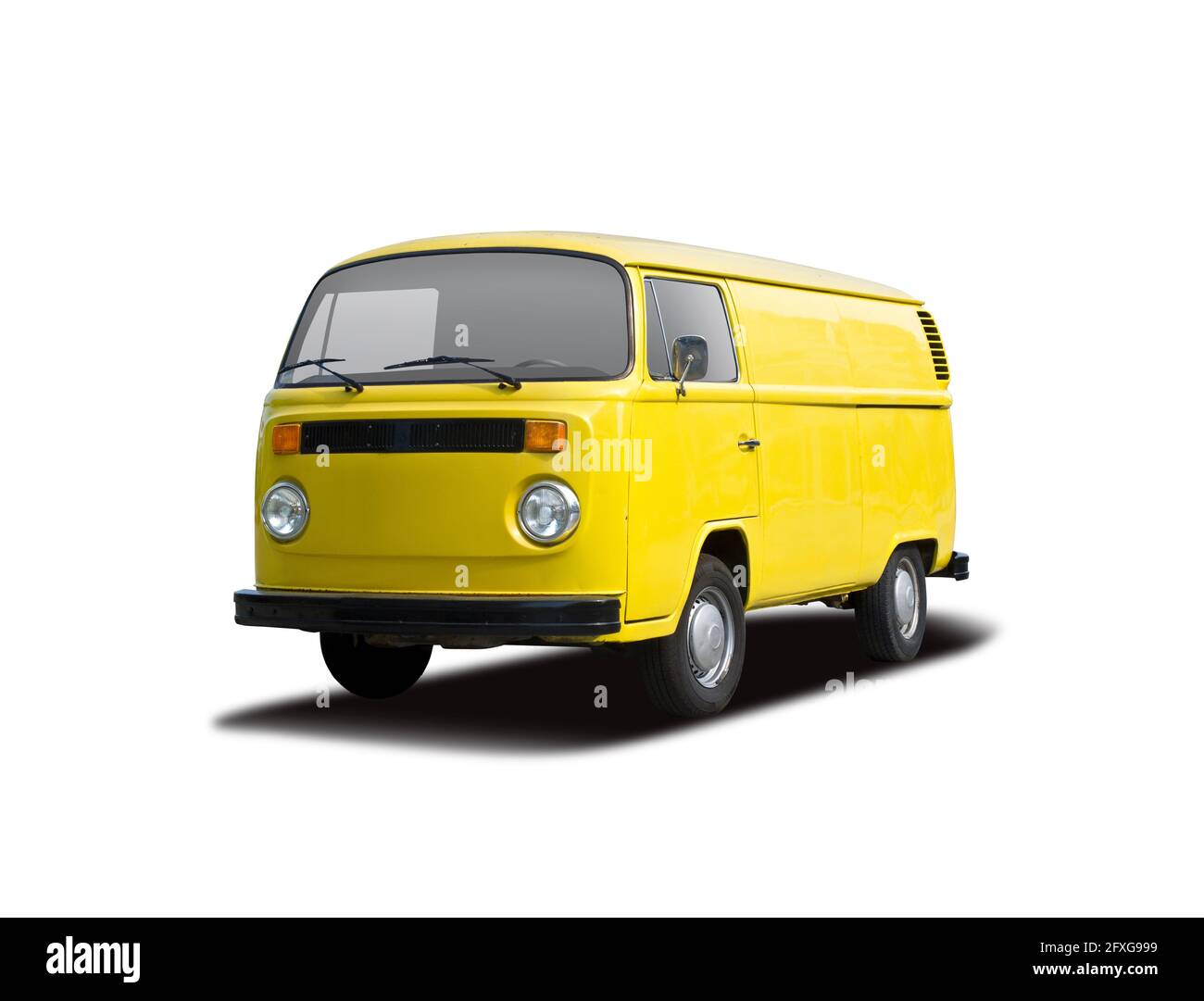 VW Van T2 giallo isolato su sfondo bianco Foto Stock