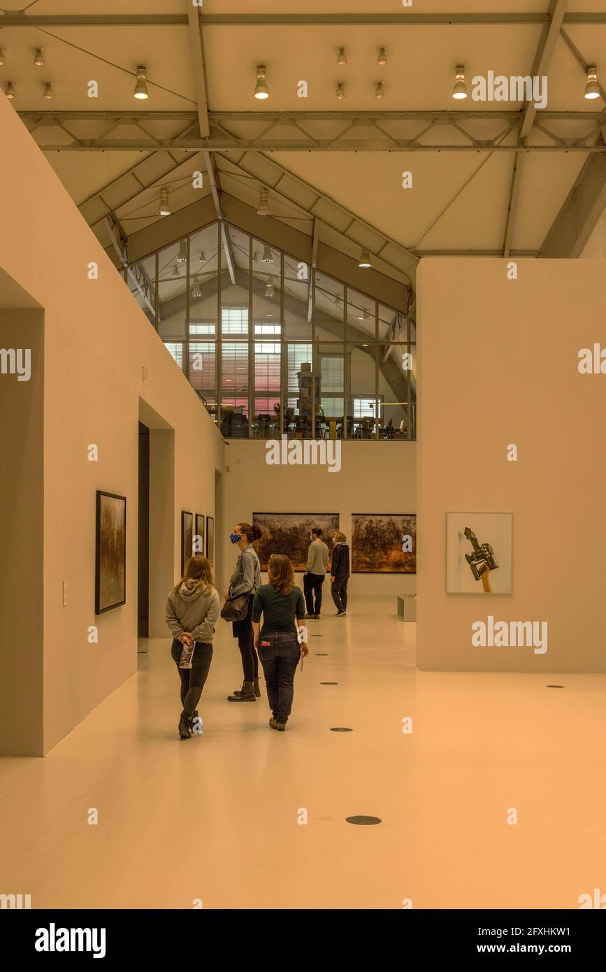 Mostra d'arte contemporanea e fotografia a Deichtorhallen, Amburgo, Germania Foto Stock