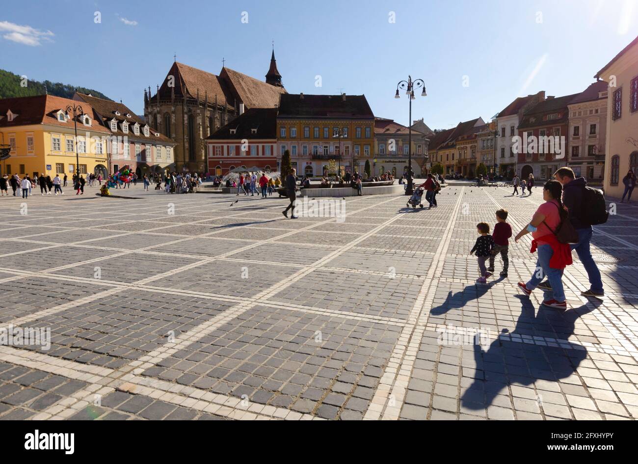 Vista generale della Piazza del Consiglio nel centro storico di Brasov, Romania - Foto: Geopix Foto Stock
