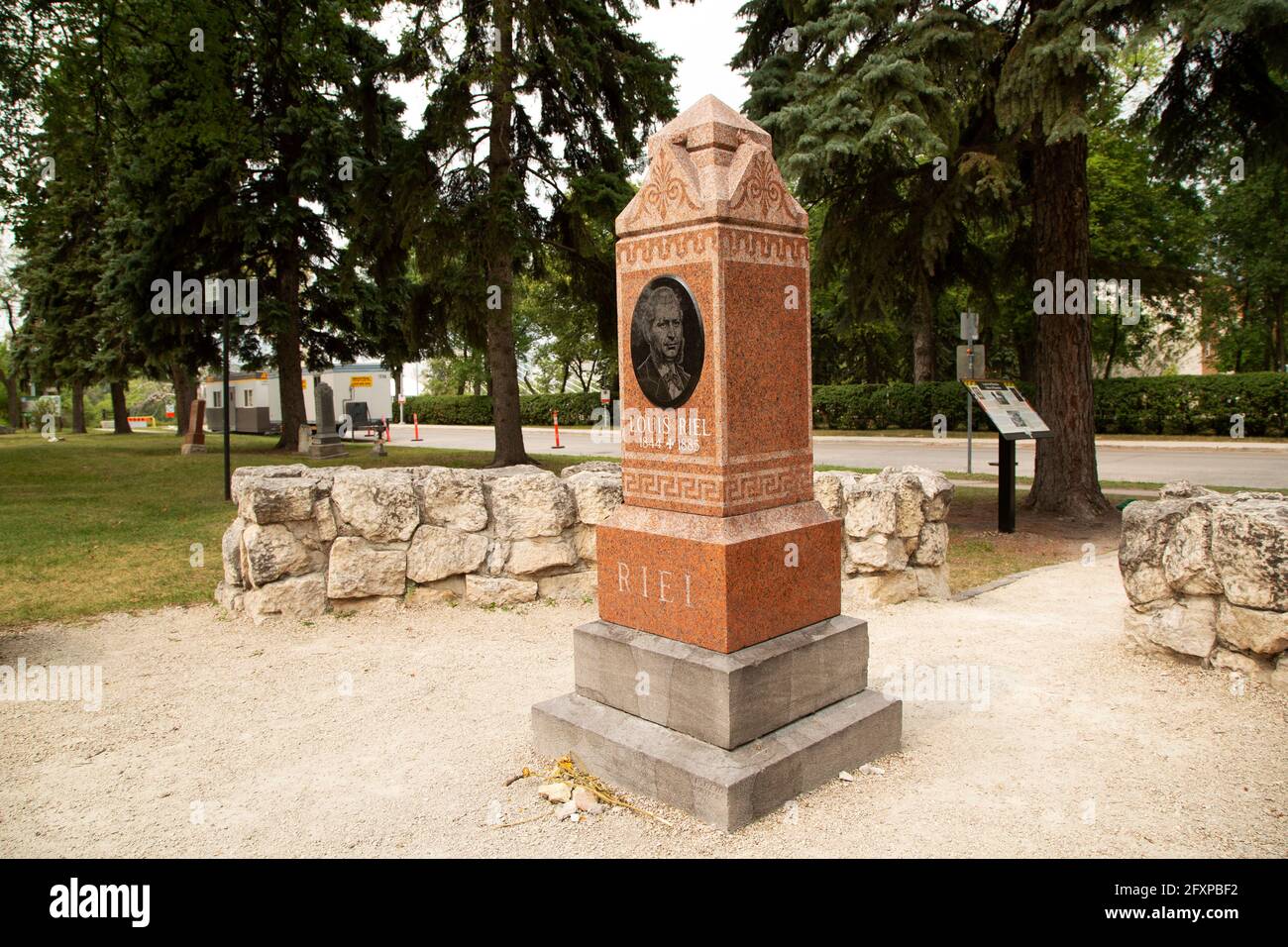 Lapide sulla tomba di Louis Riel a Winnipeg, Canada. Il monumento si trova nel Cimitero della Cattedrale di San Bonifacio. Foto Stock