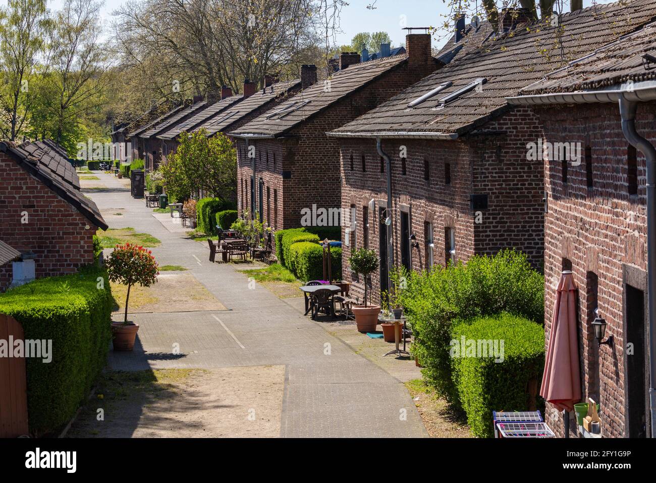 Germania, Oberhausen, Oberhausen-Osterfeld, zona della Ruhr, basso Reno, Renania, Renania Settentrionale-Vestfalia, NRW, insediamento di Eisenheim, insediamento dei lavoratori, Percorso del patrimonio industriale, Berliner Strasse, case residenziali, edifici in mattoni, percorso residenziale Foto Stock